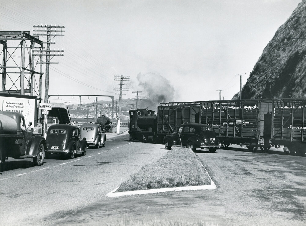 Rail crossing at Ngauranga