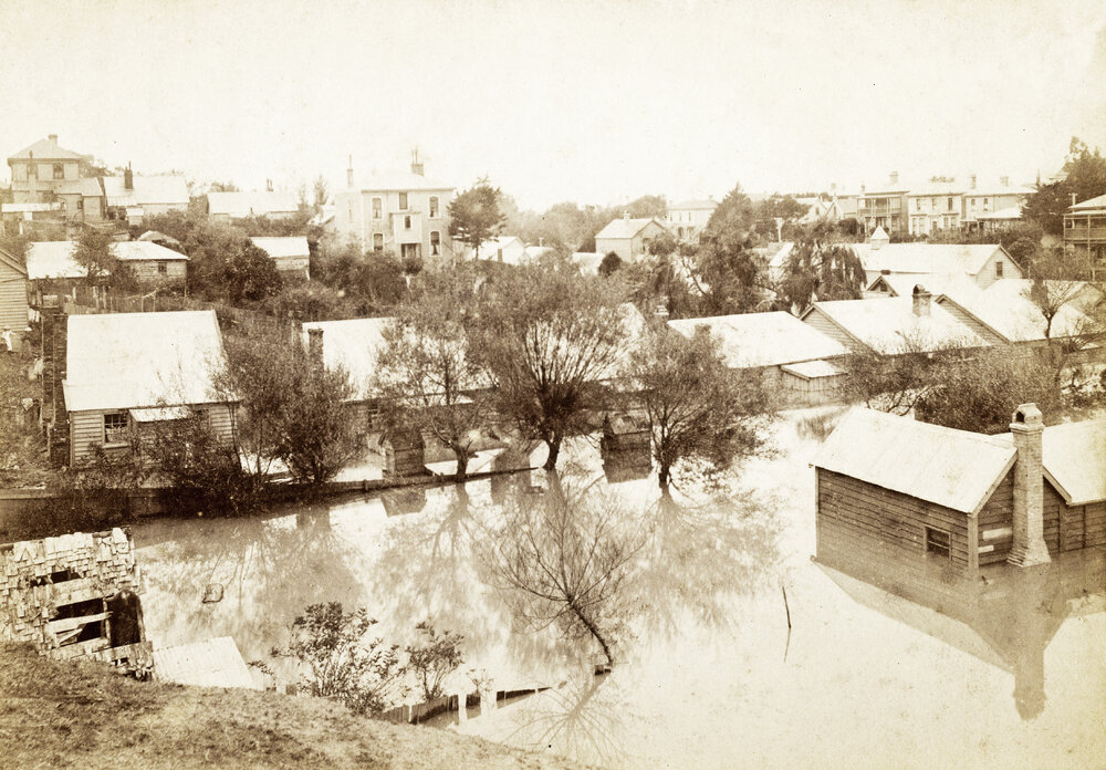 Flooding in Saunder's Lane