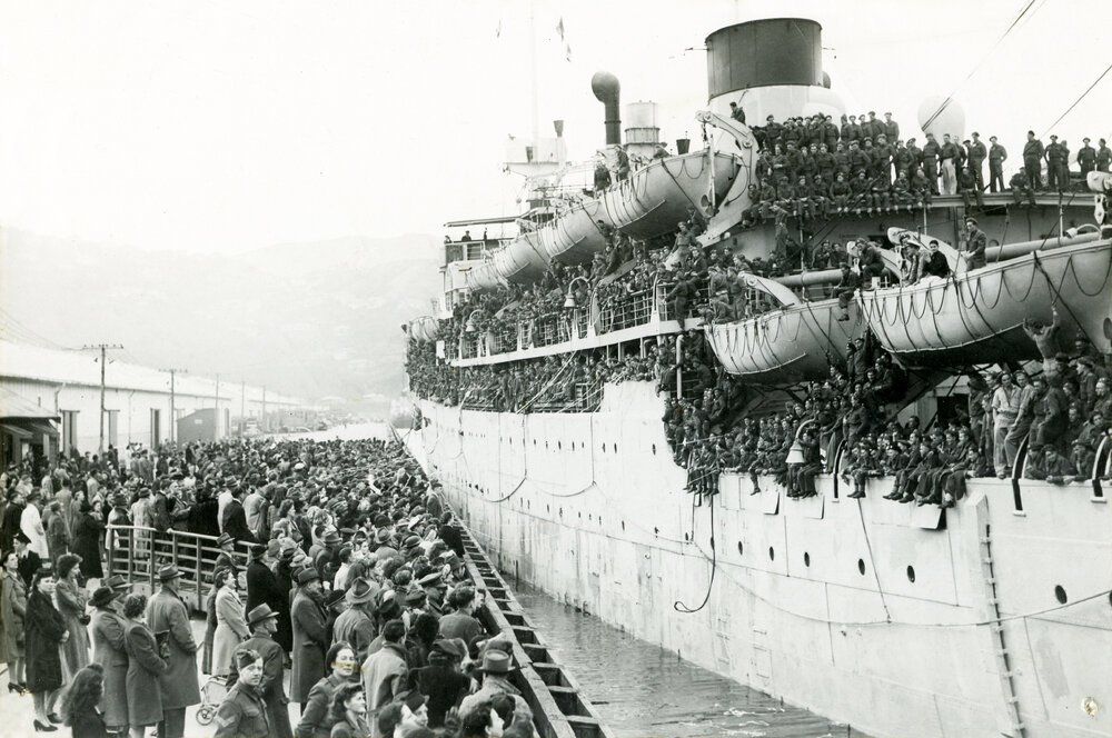 'Empire Pride' departing for Japan 