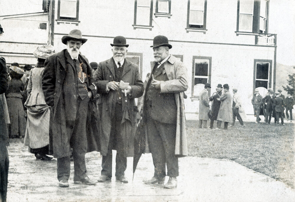 Sir Robert Stout and Sir Thomas Mackenzie