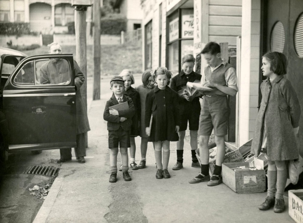 Mobile delivery of library books to children 