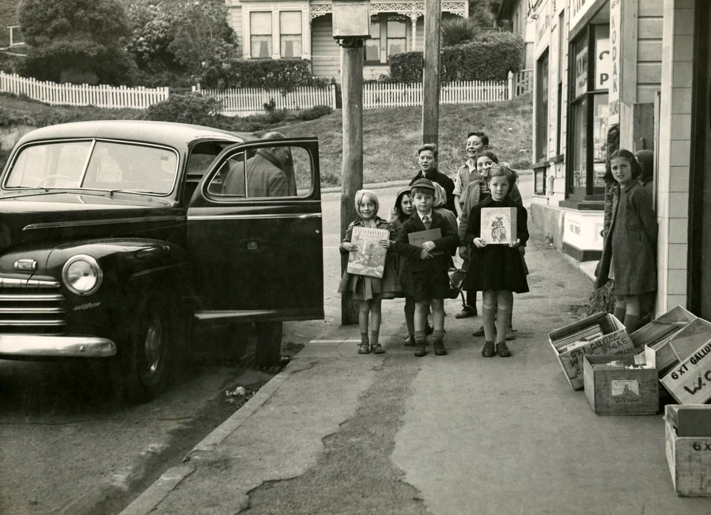 Mobile delivery of library books to children 