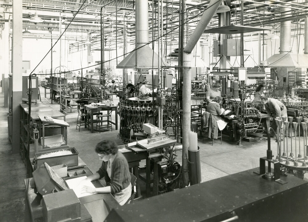 Lightbulb manufacturing