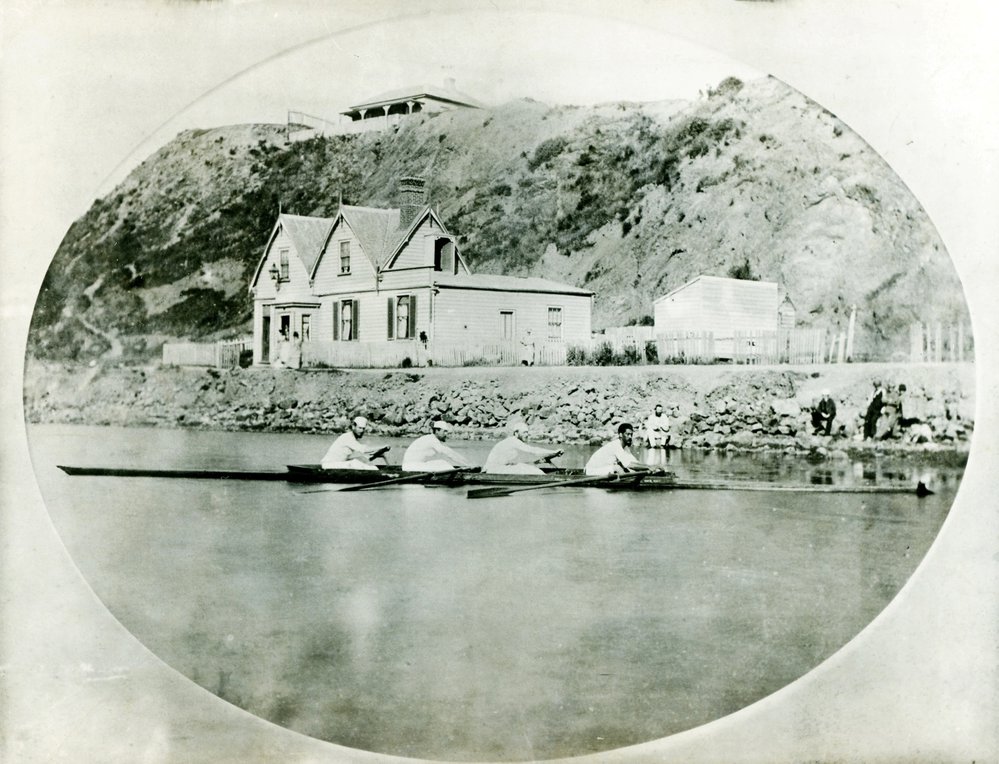 The 'Dolly Varden' rowing skiff off Clyde Quay