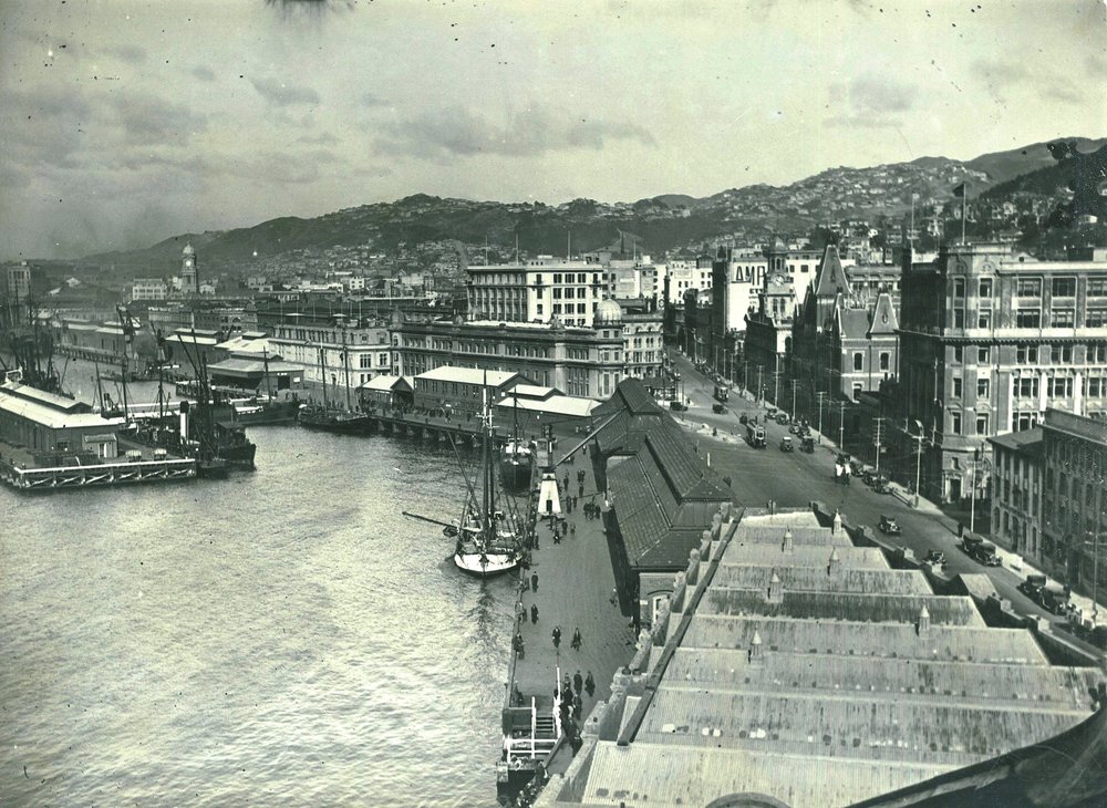 Wharves and Customhouse Quay