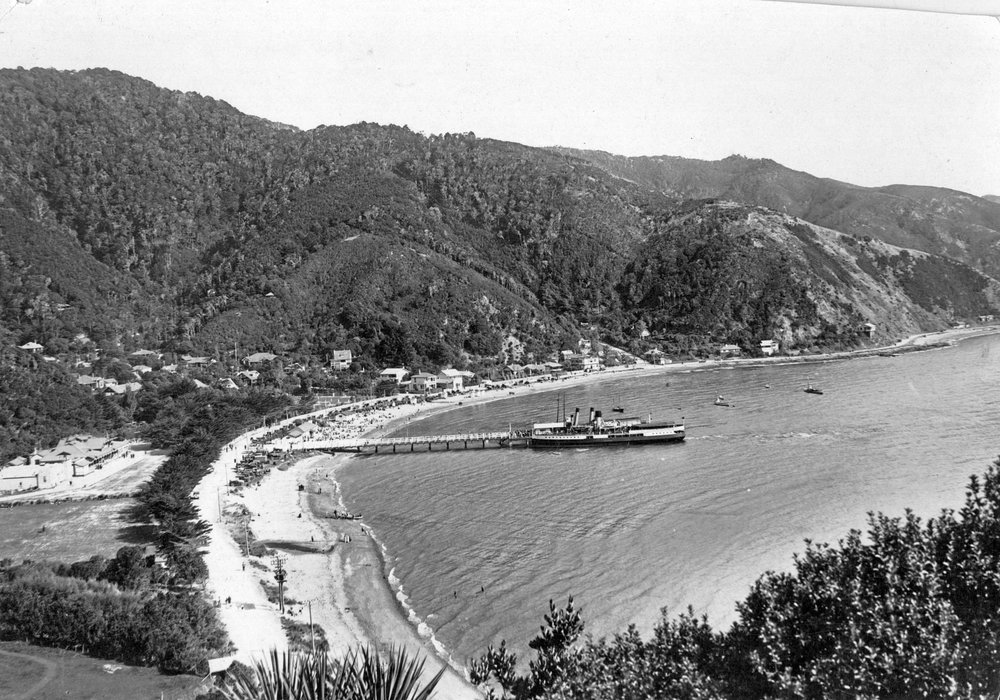 Days Bay, Eastbourne