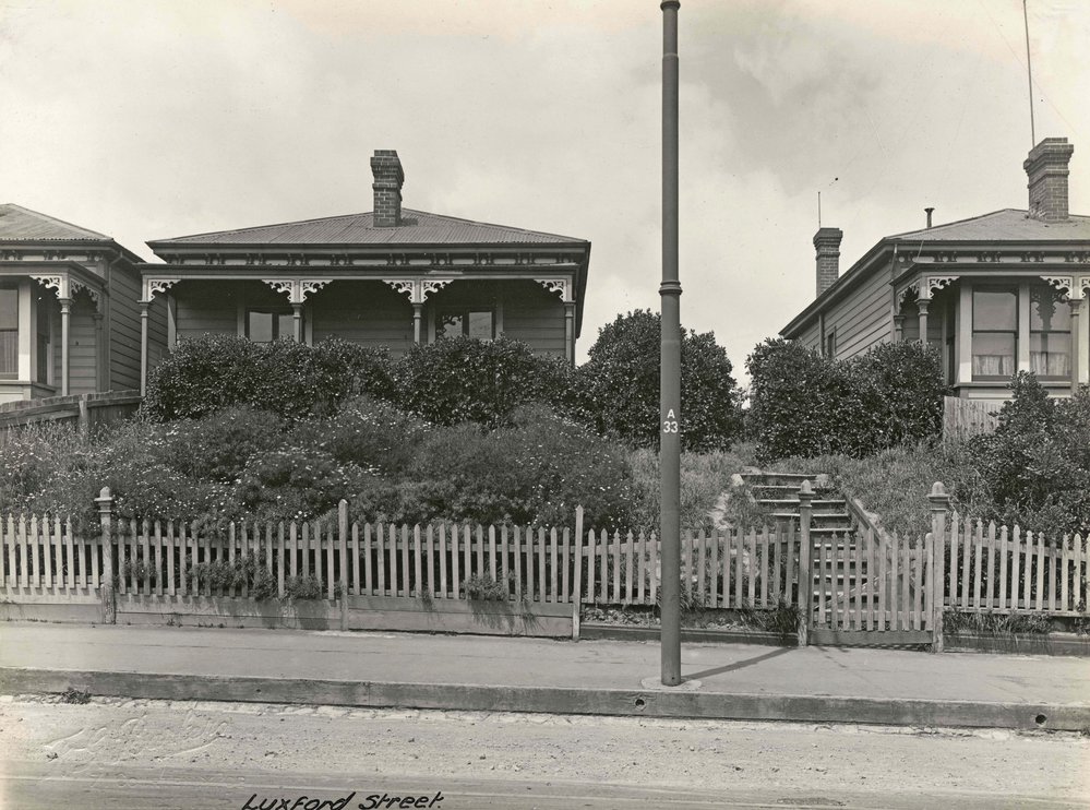 11 Luxford Street
