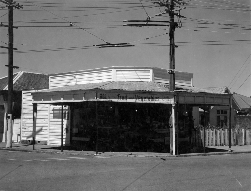 Corner of Rua Street &amp; Queens Drive, Lyall Bay