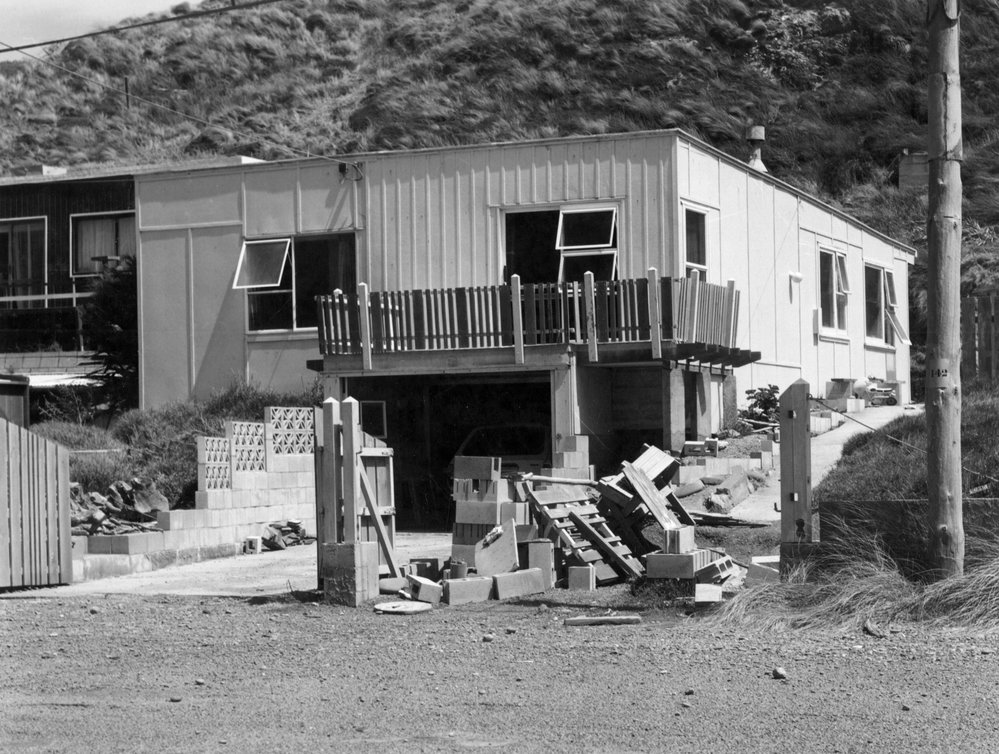 Dwelling, Mākara Beach