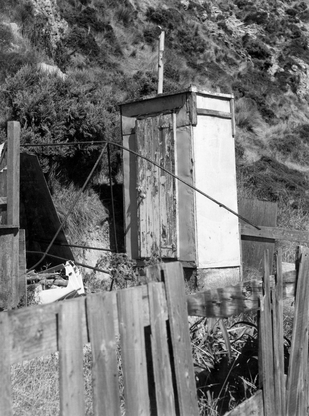 Smoke house, Mākara Beach