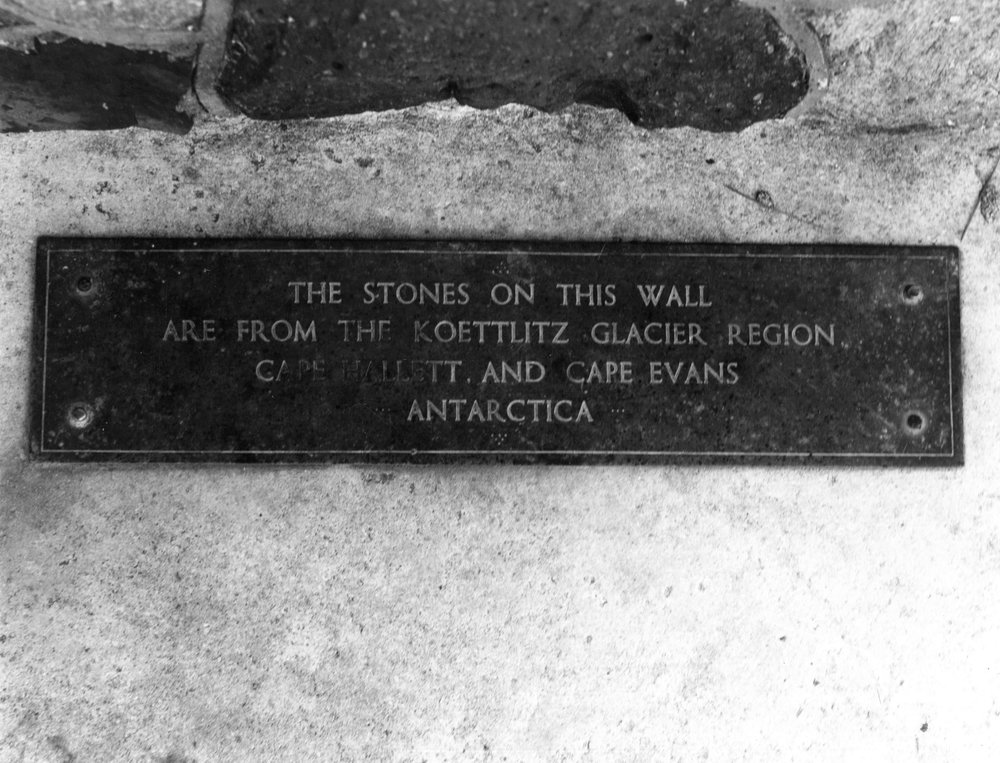 Byrd Memorial, Mount Victoria