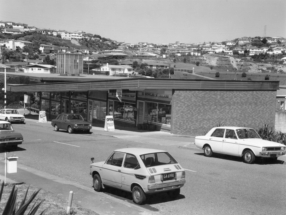 McMillan Court Shopping Centre, Stewart Drive, Newlands