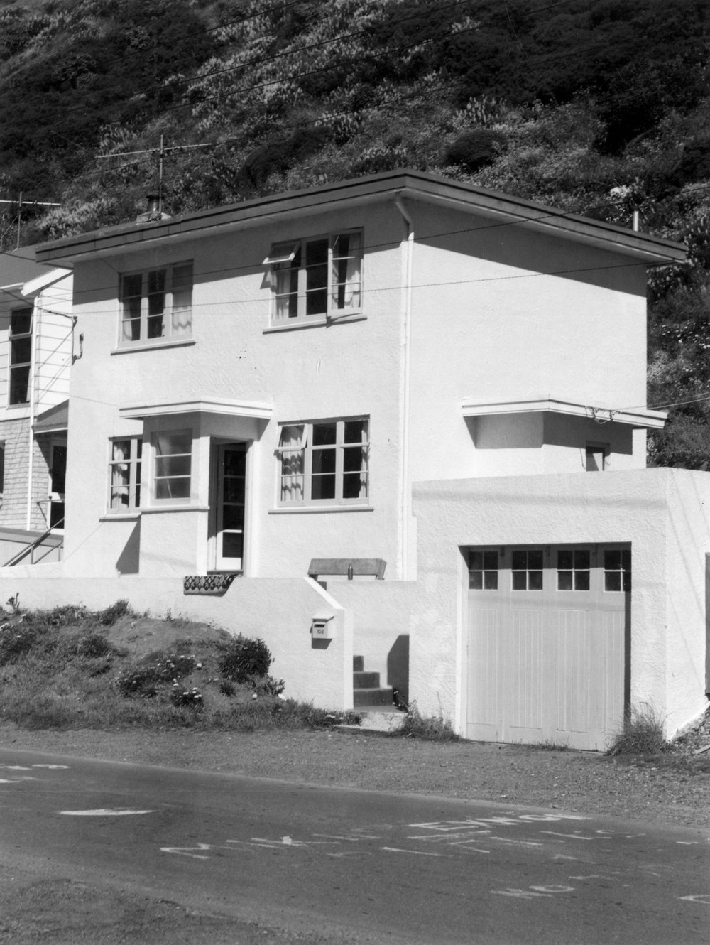 102 Owhiro Bay Parade