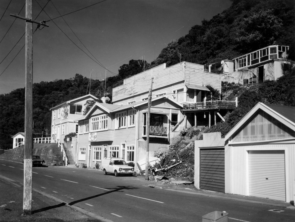 495 &amp; 497 Karaka Bay Road