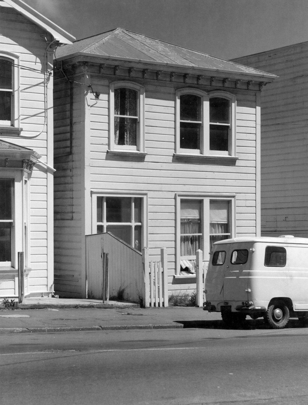 2 Russell Terrace, Newtown