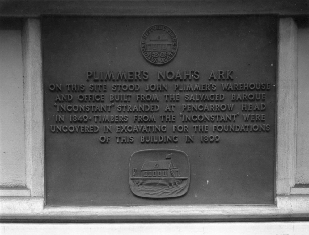 Plaque on former BNZ