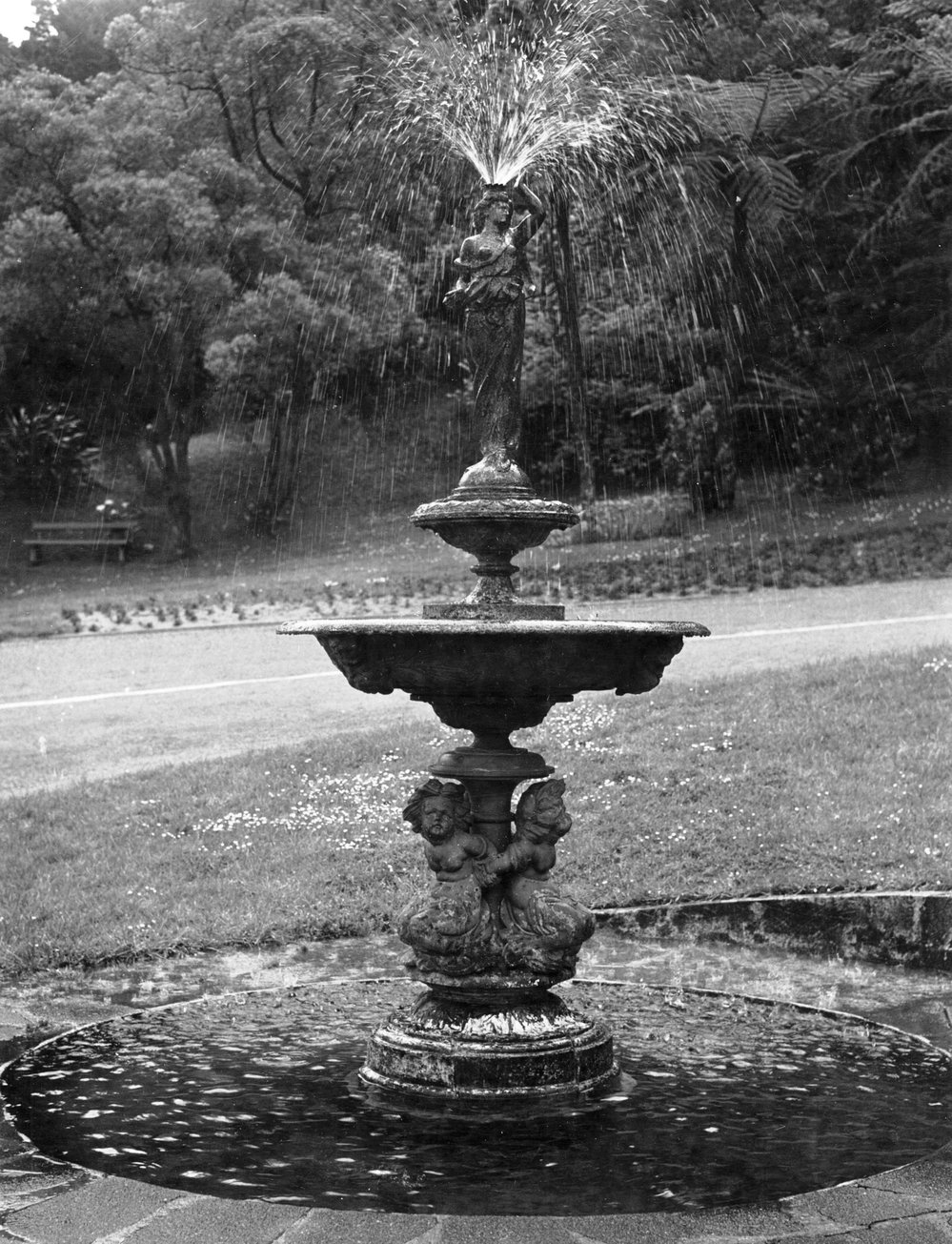 Ben Nathan Memorial Fountain, Grant Road