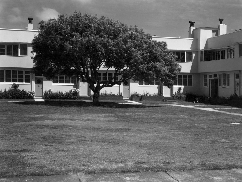 Berhampore Flats, Adelaide Road