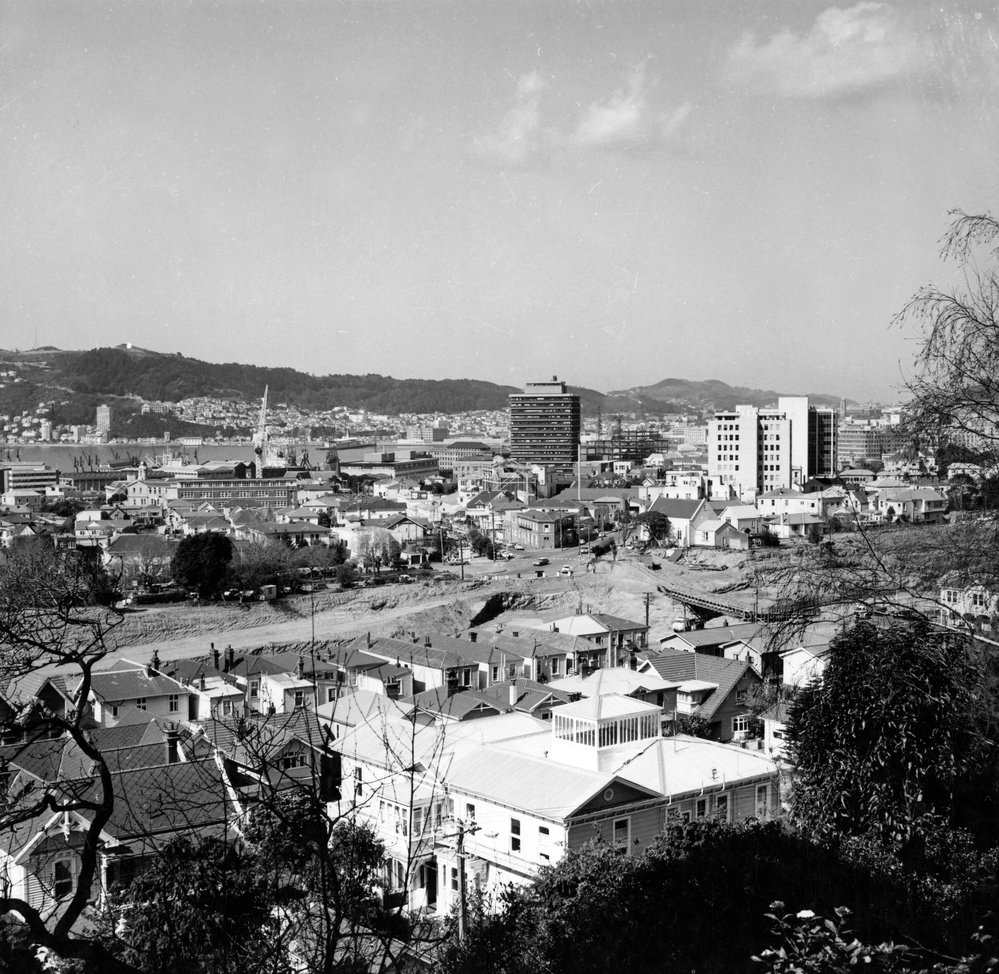 Thorndon motorway trench being excavated