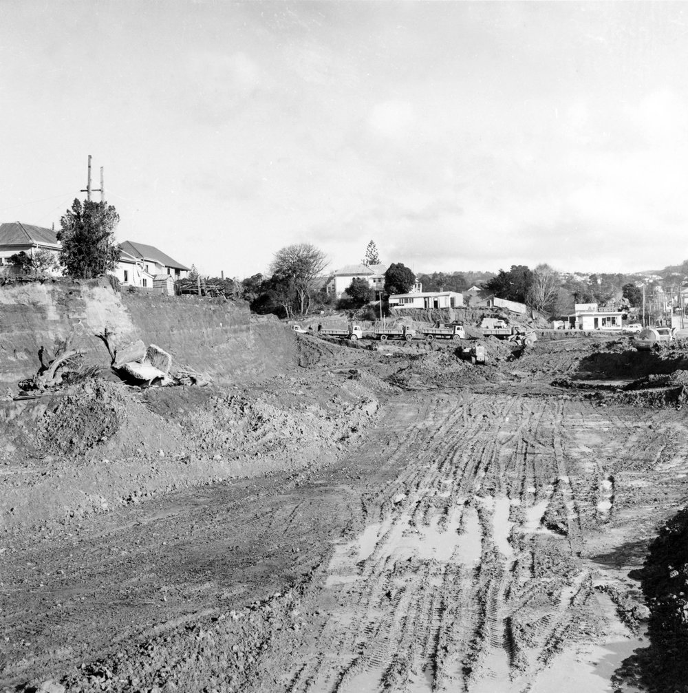 Thorndon motorway trench under excavation