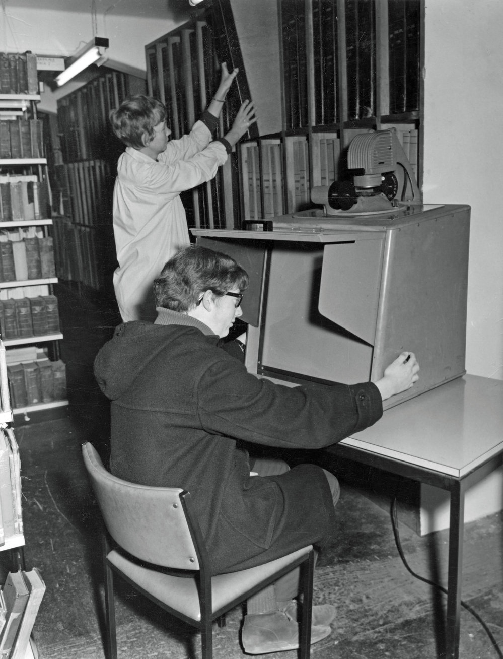 Newspaper stacks, Wellington Central Public Library