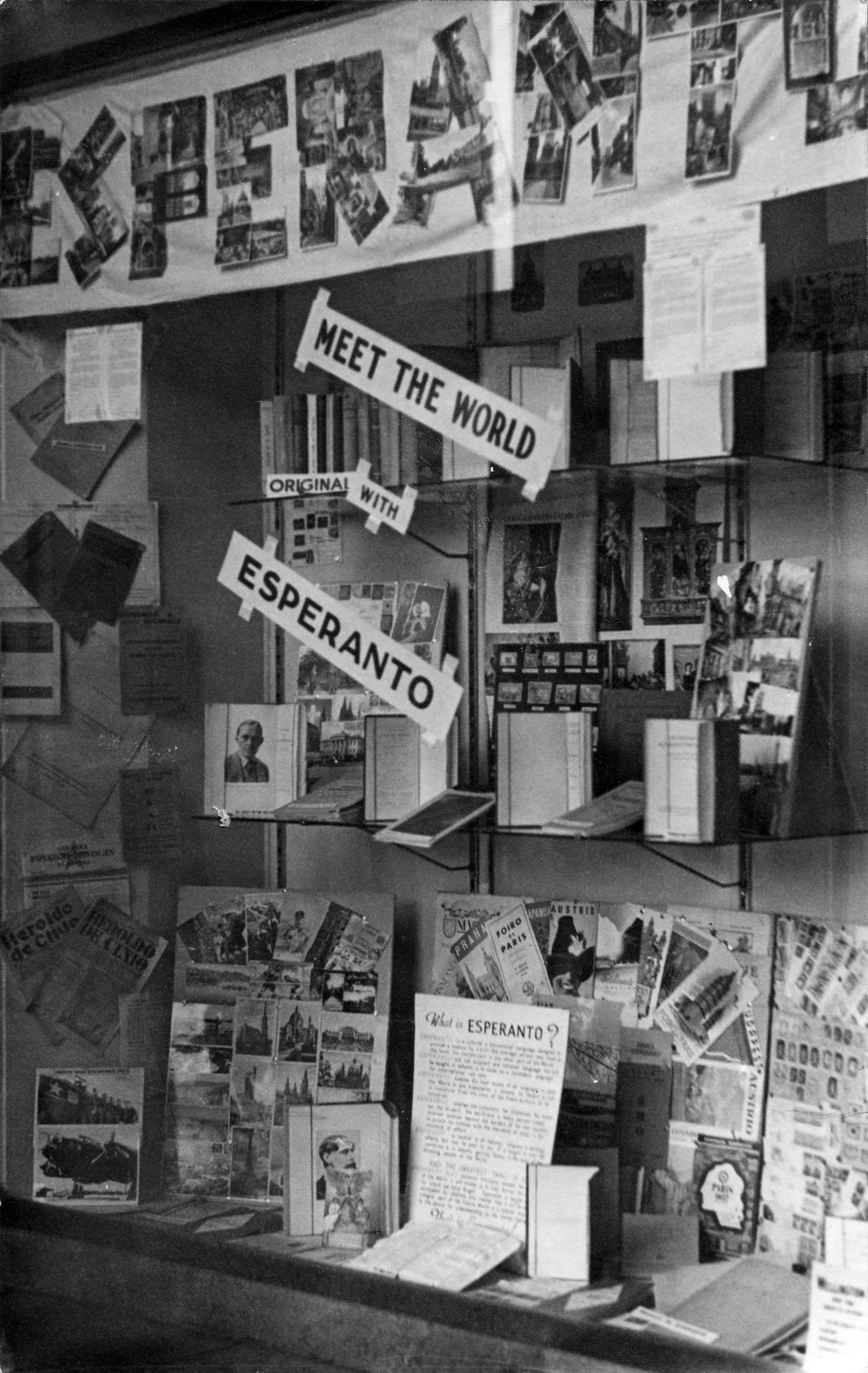 Esperanto Society display, Wellington Central Public Library
