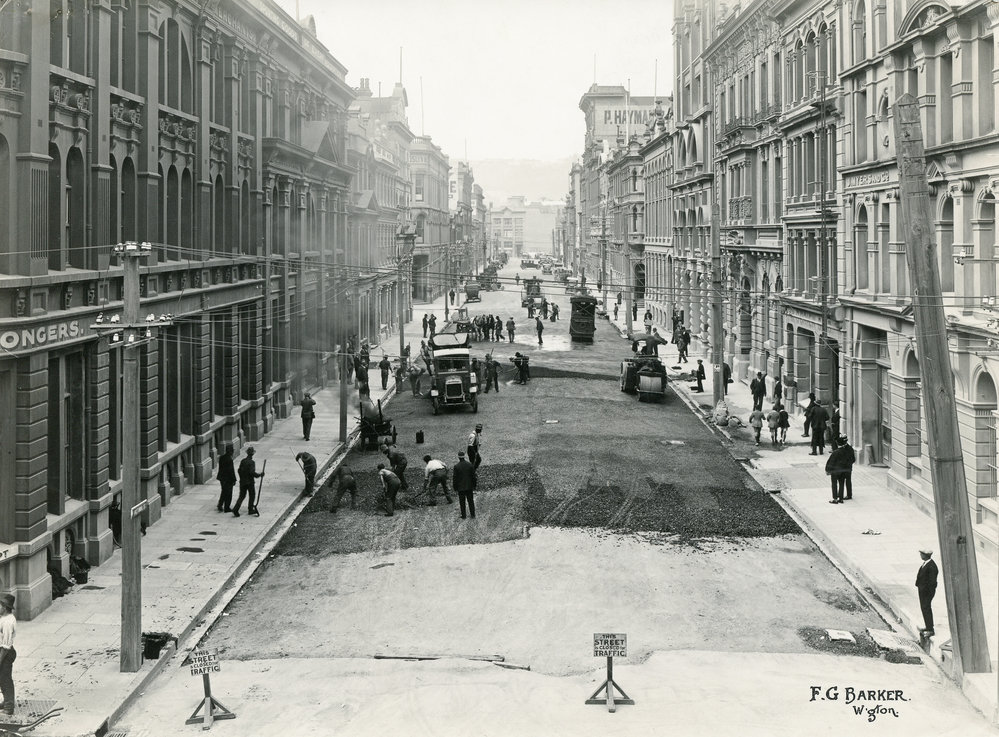 Road sealing, Victoria Street