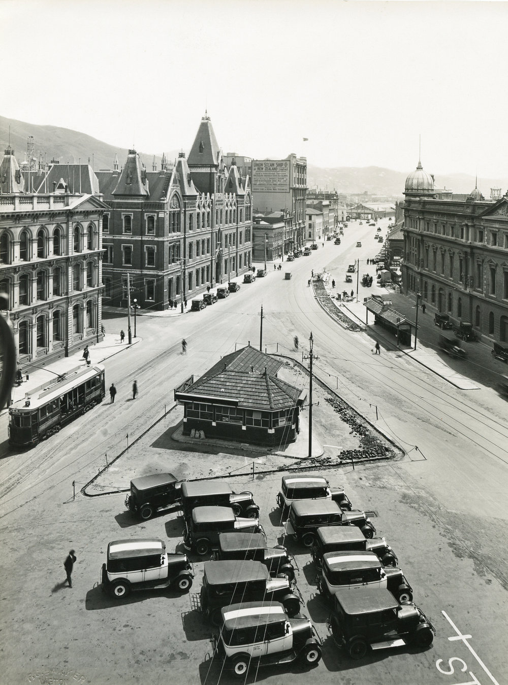 Post Office Square and Customhouse Quay