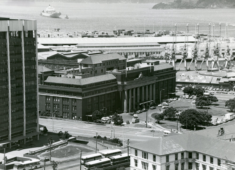 Railway Station, Pipitea