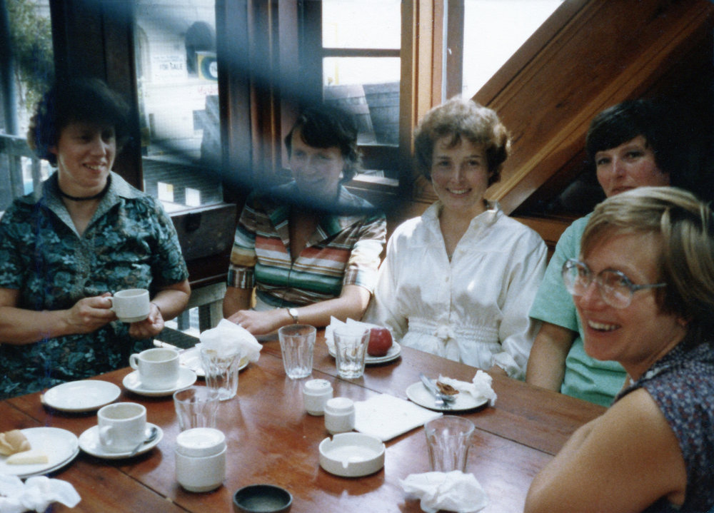 Librarians at the Settlement restaurant