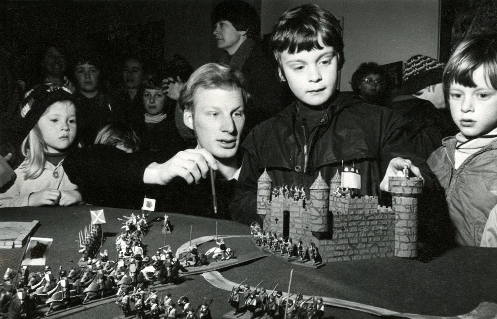 Games in the children's library 