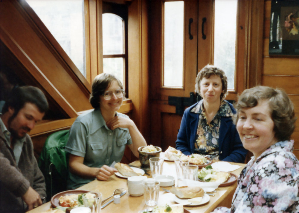 Librarians at the Settlement restaurant