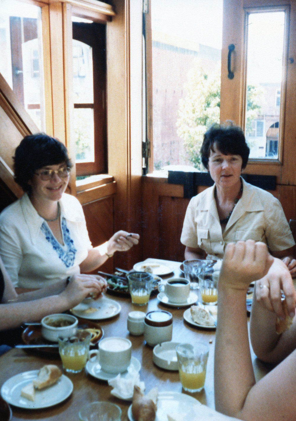 Librarians at the Settlement restaurant