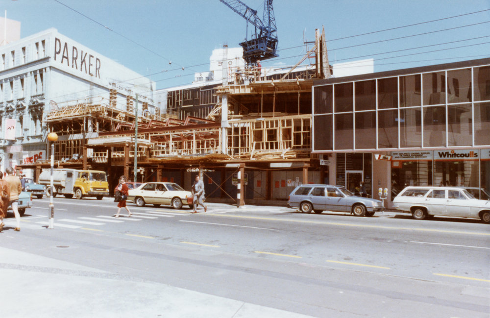 West Plaza Hotel, Wakefield Street
