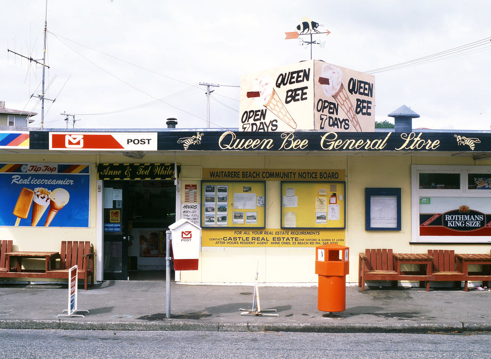 Queen Bee General Store, Waitarere Beach