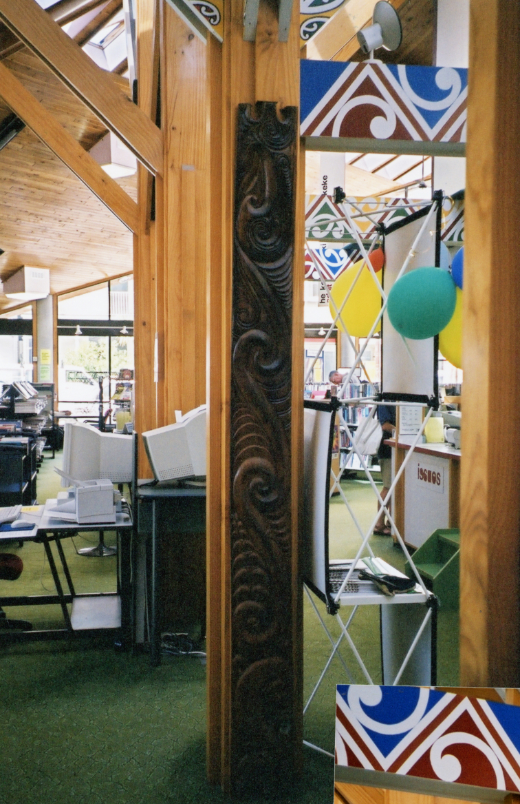 Newtown Library Poupou, Manu Kopere