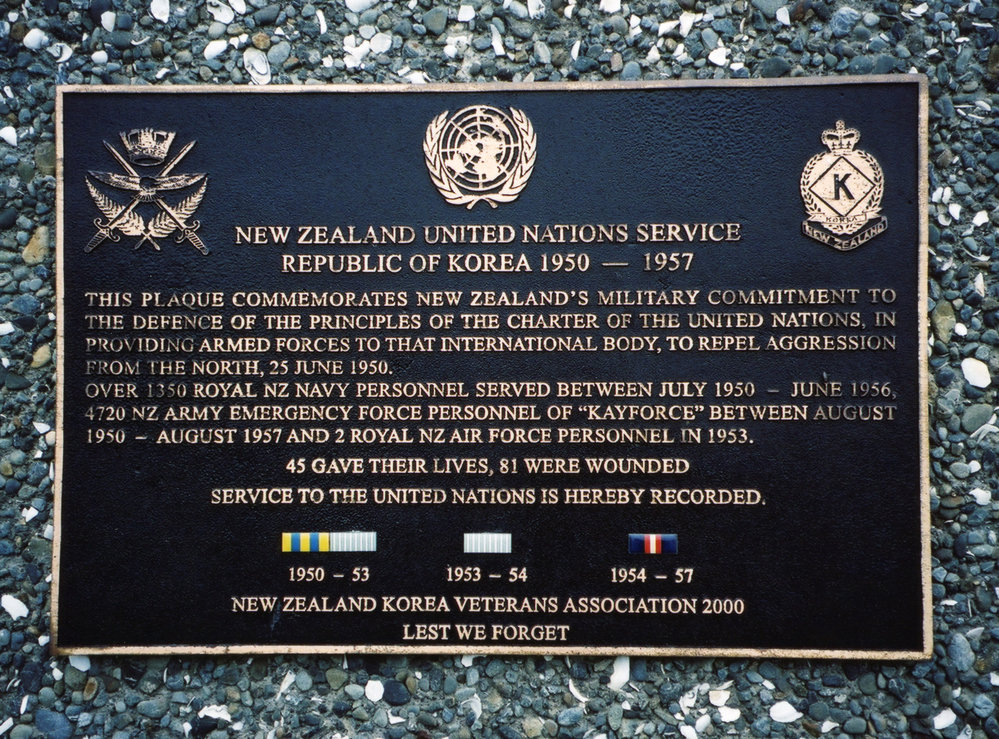 Korean War memorial plaque, Frank Kitts Park