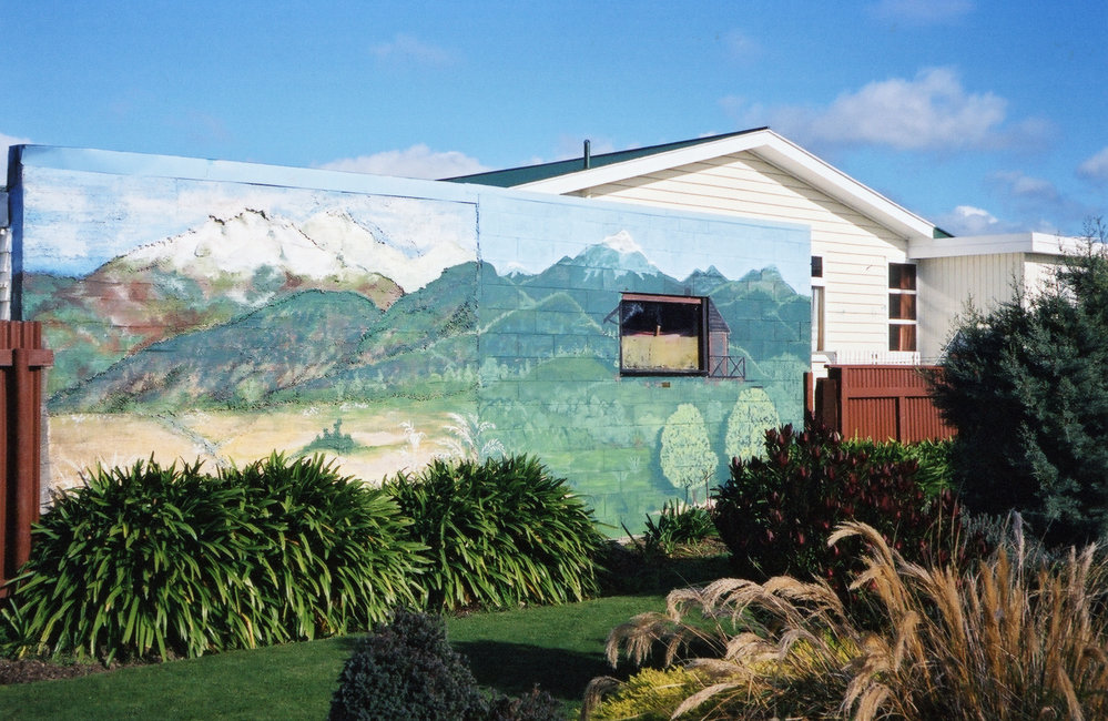 Miramar Bowling Club (Mural), Di Graham