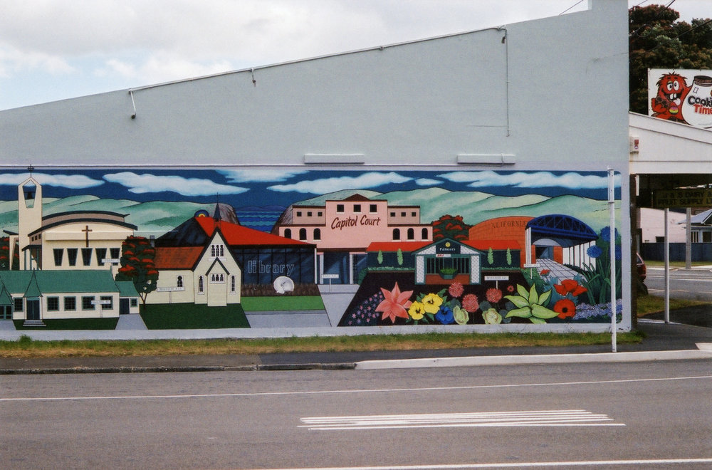 Mural in Miramar, Various artists