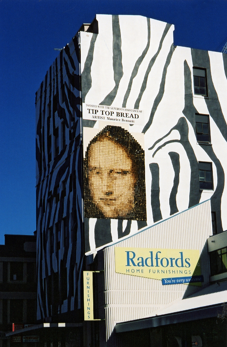 Toast mural, Maurice Bennett
