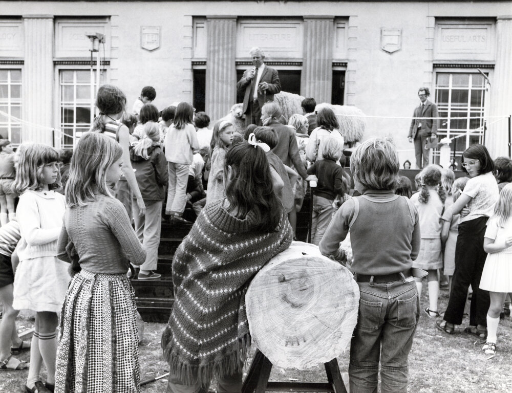 Civic Square, Mercer Street