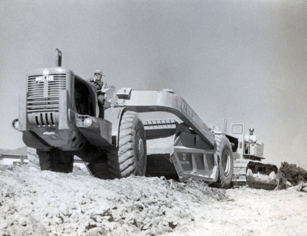 Earthworks machinery 