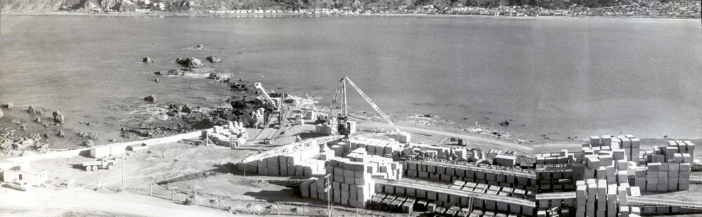 Lyall Bay breakwater construction (III)