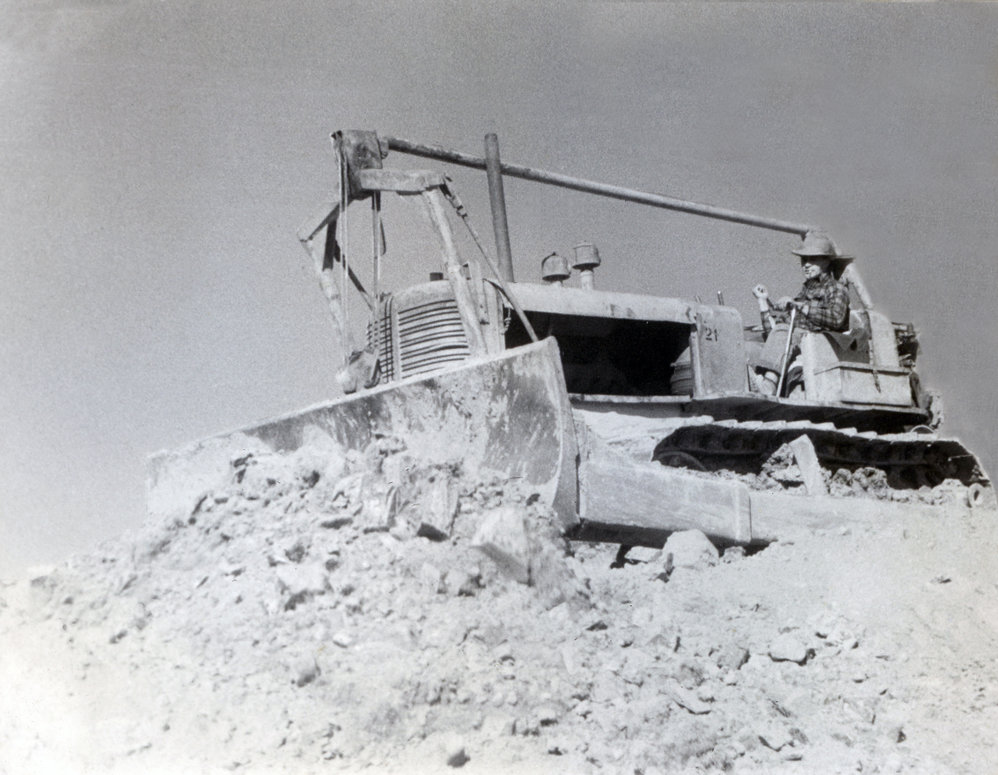 Earthworks machinery (III)