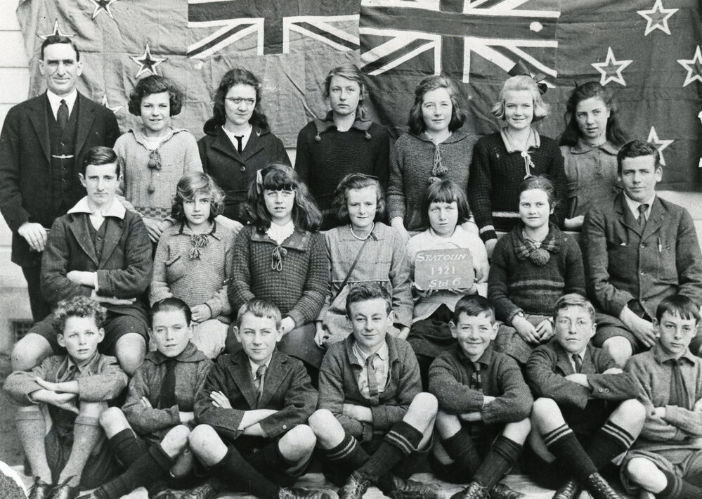 Seatoun School, Standard 6 (Form 2) class of 1921