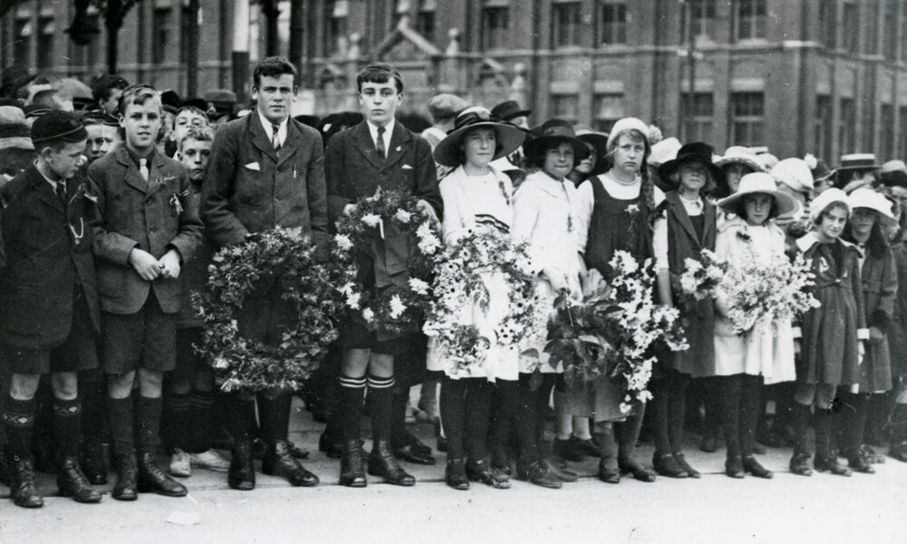 Seatoun School wreath bearers, ANZAC Day, 1921
