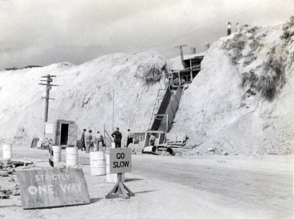 Traffic control on Aberdeen Quay