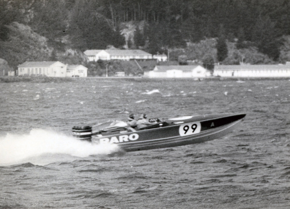 Speedboat in Evans Bay