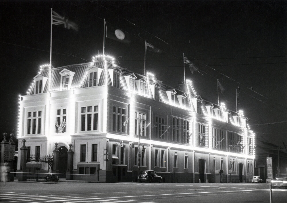 The Bond Store decorated for Queen Elizabeth's visit