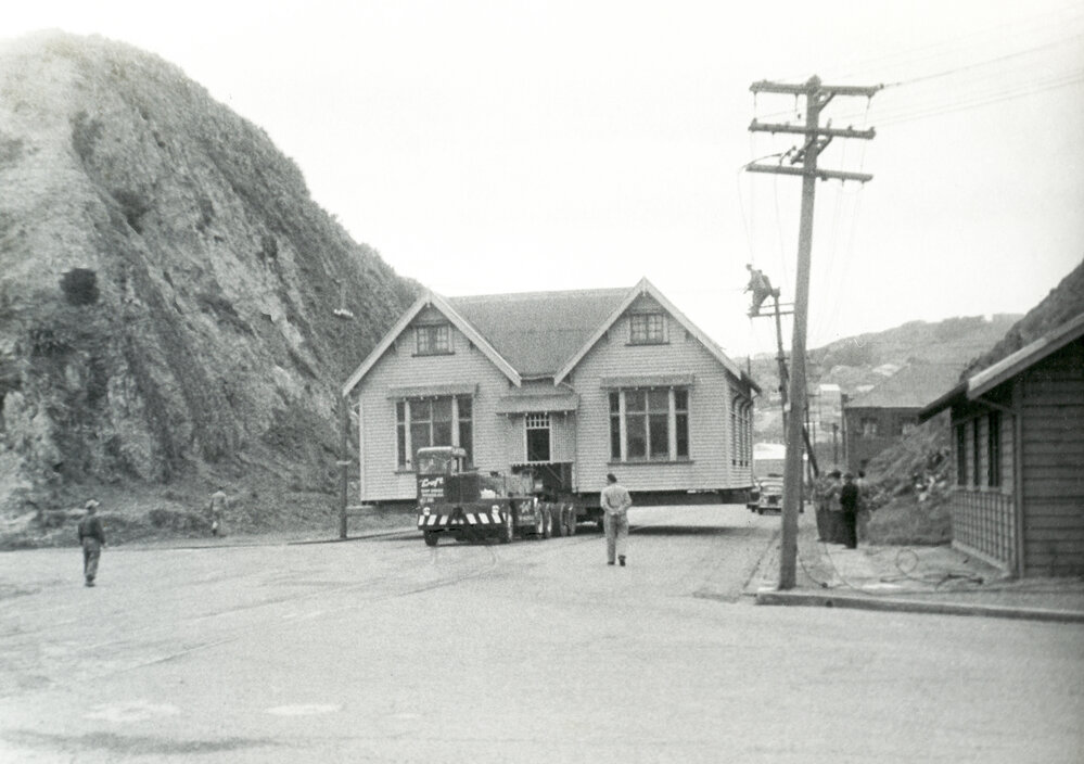 House relocation through the Miramar Cutting